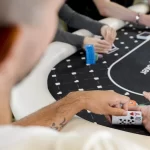 Decoding Poker Tells – Reading Body Language for Strategic Advantage